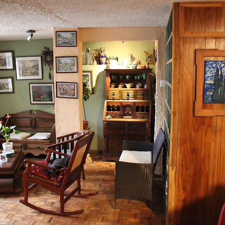 Appartamento Casa De Tulia Quito Esterno foto