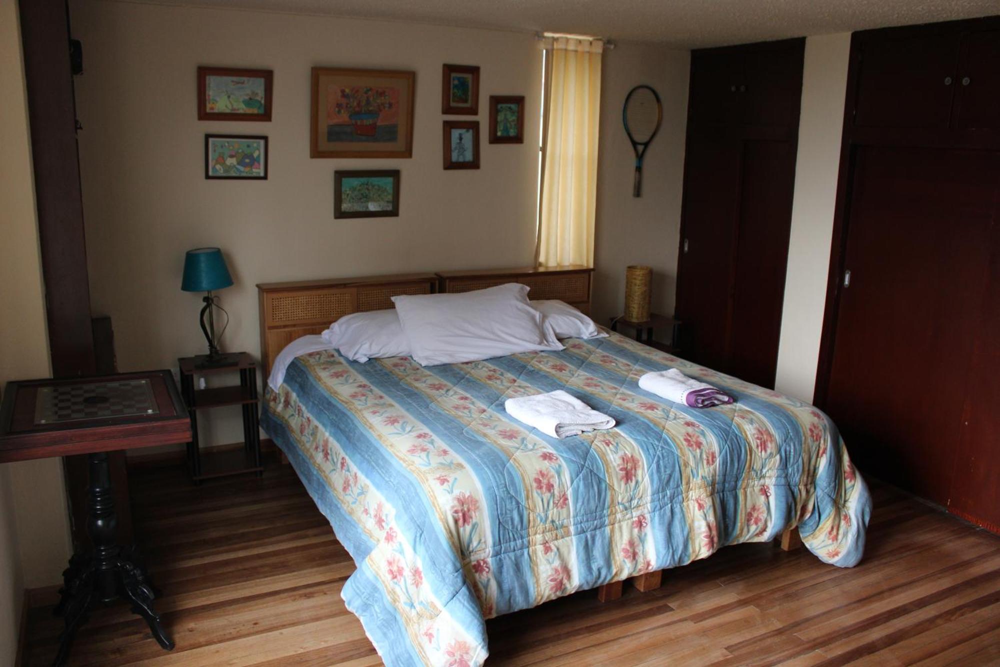 Appartamento Casa De Tulia Quito Esterno foto