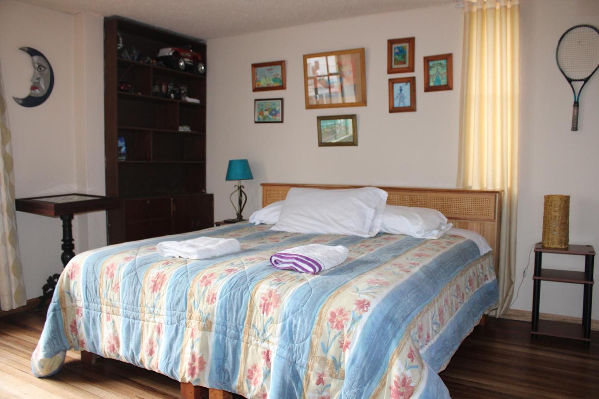 Appartamento Casa De Tulia Quito Esterno foto