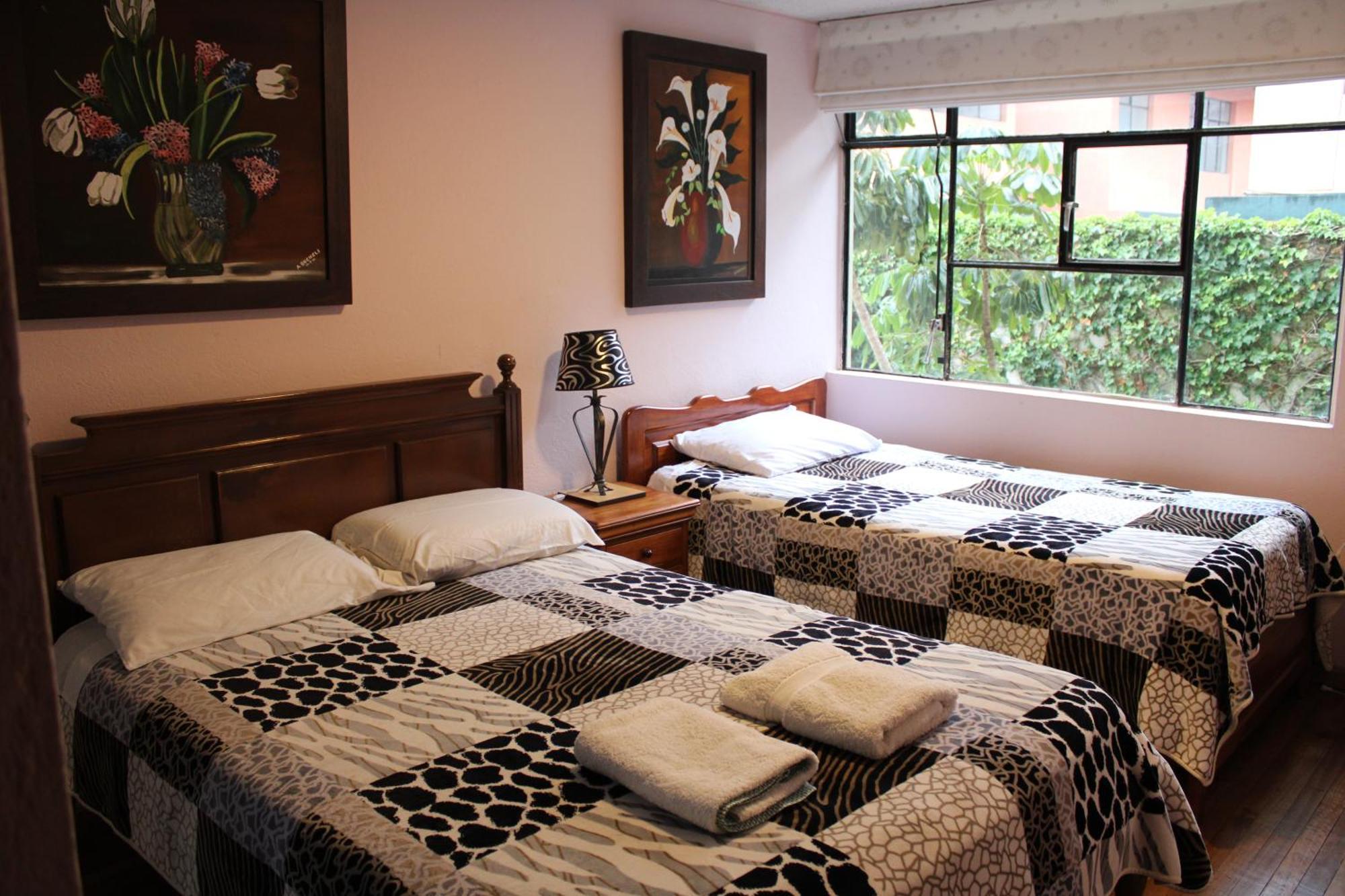 Appartamento Casa De Tulia Quito Esterno foto